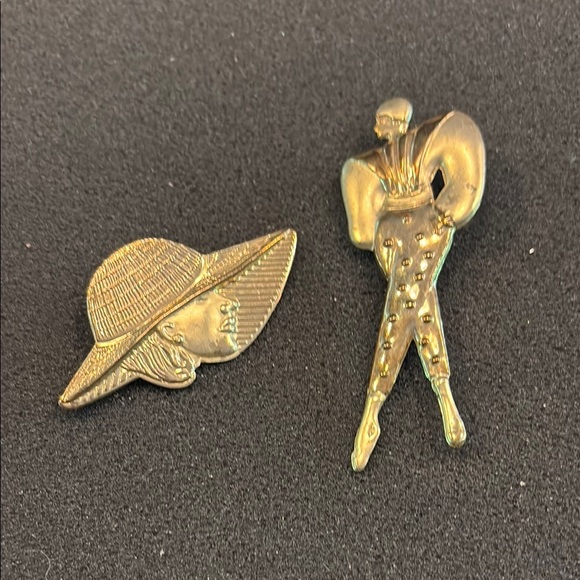 Gold Tone art Deco Brooch - Picture 1 of 3